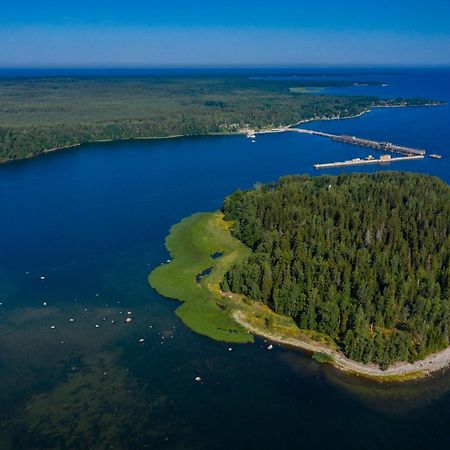 Hara Sadama Iglukaemping Hotel Buitenkant foto