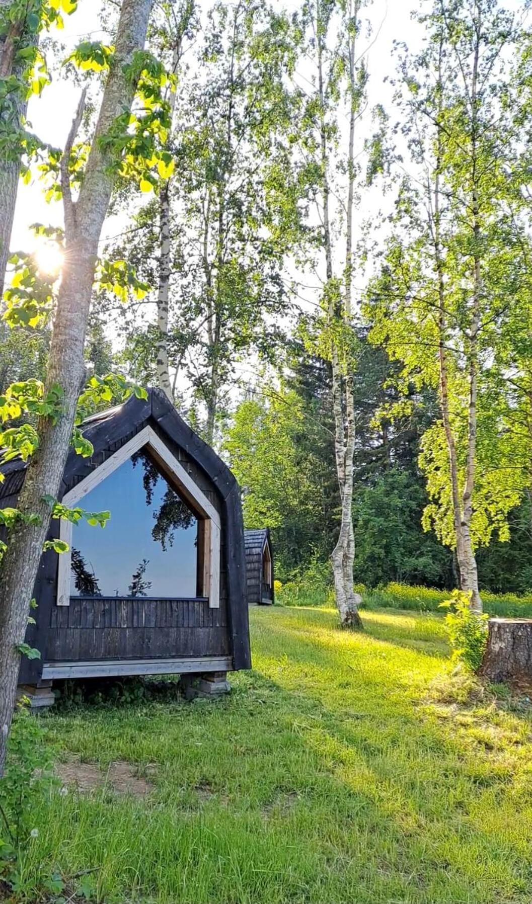 Hara Sadama Iglukaemping Hotel Buitenkant foto